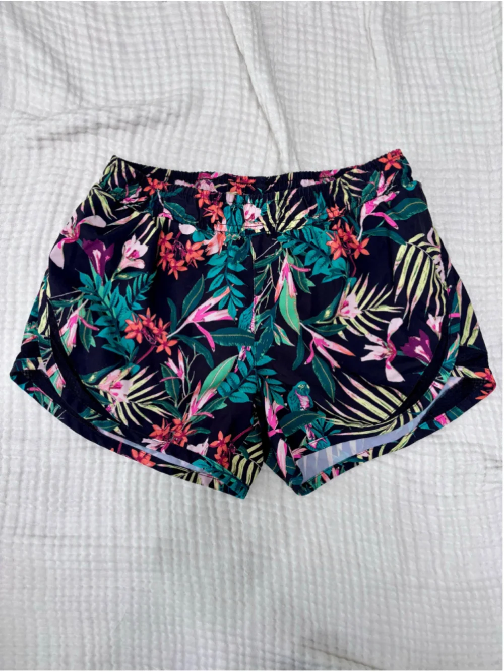 Girls Old Navy Active Floral Shorts Size L Black Green size 10